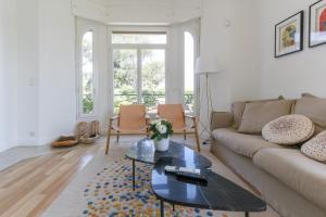 Prostor za sedenje u objektu Superb 3BR with AC Sea view PARKING and Garden - BENAKEY