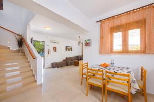 Posedenie v ubytovaní Melfe Villas