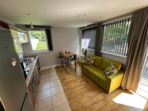 Posezení v ubytování London Modern Flat near transports