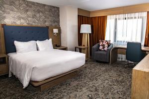 Letto o letti in una camera di DoubleTree by Hilton Poughkeepsie