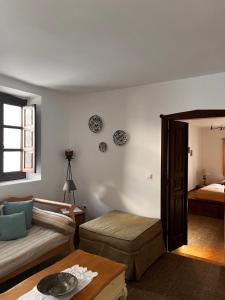 Posteľ alebo postele v izbe v ubytovaní Elegant-Lindian Villa Marietta