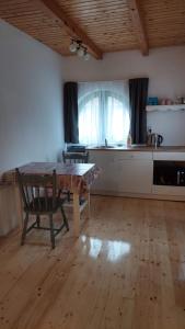 Kuchyň nebo kuchyňský kout v ubytování EVA HOUSE