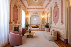 Galeriebild der Unterkunft Lilases Boutique House & Garden in Mora