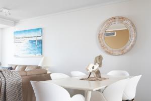 Χώρος καθιστικού στο Aspect Caloundra