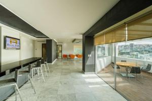 Posezení v ubytování Real Inn Tijuana by Camino Real Hoteles