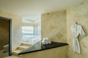 Koupelna v ubytování Real Inn Tijuana by Camino Real Hoteles