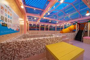 Fotografie z fotogalerie ubytování Jangyu Almond Kids Hotel v destinaci Gimhae