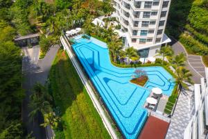 Bazén v ubytování Ascott Dadonghai Bay Sanya nebo v jeho okolí