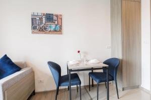 Khu vực ghế ngồi tại Bangkok city center-thong lo-rca-high-rise one-bedroom