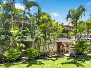 Κήπος έξω από το Renovated 2BR at Maui Banyan - Pool, Hot Tub, A/C