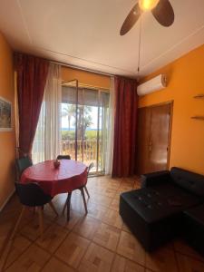 Petit appartement avec vue mer 50m de la plage
