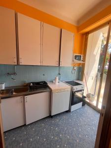 Petit appartement avec vue mer 50m de la plage