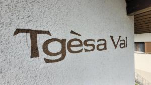 Сертифікат, нагорода, вивіска або інший документ, виставлений в Tgèsa Val