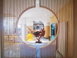 Φωτογραφία από το άλμπουμ του Thank Inn Plus Cangzhou Weiming Road Huabei Commercial Building σε Cangzhou