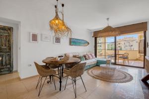 Ein Sitzbereich in der Unterkunft Villa Gadea 7-2