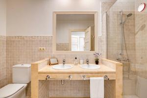 Ein Badezimmer in der Unterkunft Villa Gadea 7-2