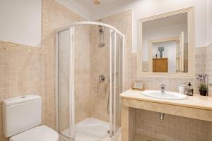 Ein Badezimmer in der Unterkunft Villa Gadea 7-2