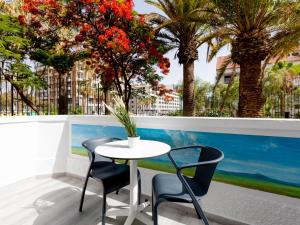 Bazén v ubytování 101 Playa Honda, Playa de las Americas nebo v jeho okolí