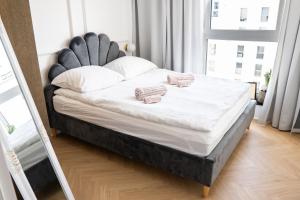Posteľ alebo postele v izbe v ubytovaní Old Town Gem Designer Apartment - Centre Location - Families - Remote Work