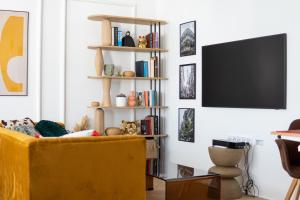 Posedenie v ubytovaní Old Town Gem Designer Apartment - Centre Location - Families - Remote Work