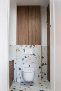 Kúpeľňa v ubytovaní Old Town Gem Designer Apartment - Centre Location - Families - Remote Work