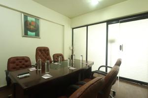 Posezení v ubytování Orbett Hotel