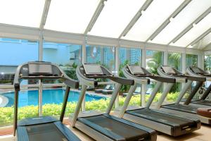 Fitness centrum a/nebo fitness zařízení v ubytování Sheraton Saigon Grand Opera Hotel