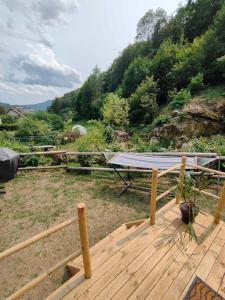 Příroda nedaleko luxury tent