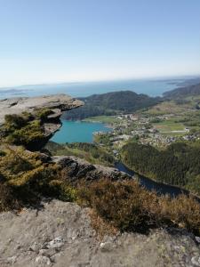 a view from the top of a mountain at Himahuset in Tysvær