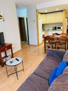 Kuchyň nebo kuchyňský kout v ubytování Increible Apartamento Solanelles HUT -7652