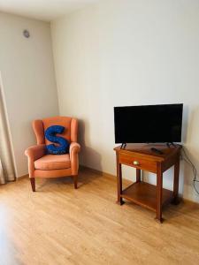 TV a/nebo společenská místnost v ubytování Increible Apartamento Solanelles HUT -7652