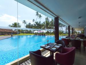 Hồ bơi trong/gần Thaala Bentota