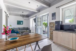 Photo de la galerie de l'établissement Afrodite's House, à Glossa