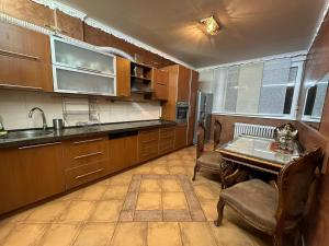 Dapur atau dapur kecil di GBS Usce Apartments