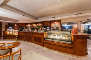 Lounge nebo bar v ubytování Hotel La Serena