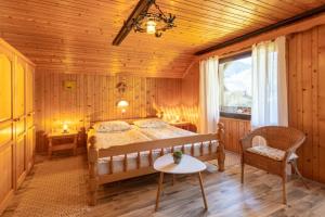 Postel nebo postele na pokoji v ubytování Apartment and room Mateja Kovačič