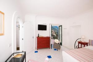 Albergo Miramare Positano客房内的一张或多张床位