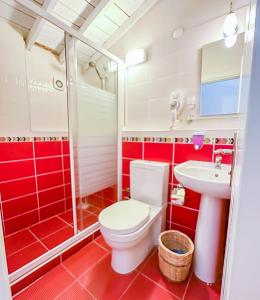 Ein Badezimmer in der Unterkunft Abelia Otel