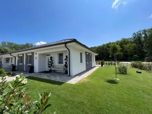 Zahrada ubytování Jázmin Apartman