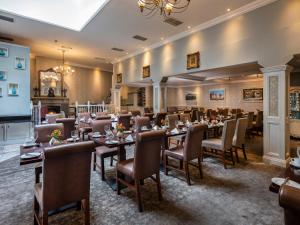 Restoran või mõni muu söögikoht majutusasutuses Treacy's Hotel Wexford