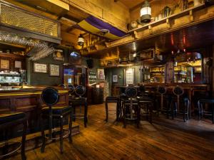 Sohvabaar või baar majutusasutuses Treacy's Hotel Wexford