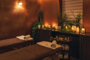 Kúpele alebo wellness v ubytovaní Srebrny Bucznik Wellness & Restaurant