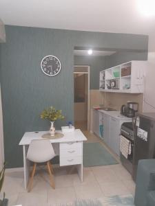 Η κουζίνα ή μικρή κουζίνα στο Majestic Sanctuary - Kiambu Road Cribs