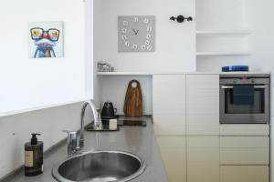 Grand Studio Sea-View Balcony by Sea N' Rent