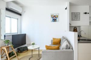 Grand Studio Sea-View Balcony by Sea N' Rent