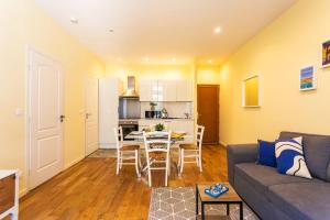 LE ST FRANCOIS AP4368 By Riviera Holiday Homes