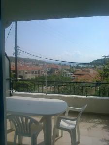 Imagen de la galería de Appartement Epidaure vue sur mer 4 pers, en Palaia Epidavros