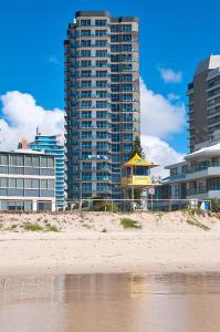 Gallery image of Sunbird Beach Resort Main Beach in Gold Coast