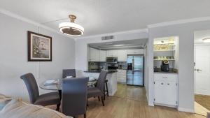 Η κουζίνα ή μικρή κουζίνα στο 25188 Marion Unit C103 +48 φωτογραφίες