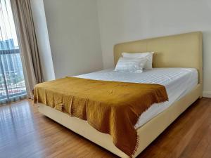 Ένα ή περισσότερα κρεβάτια σε δωμάτιο στο Luxury Condo Jalan Tun Razak +27 φωτογραφίες